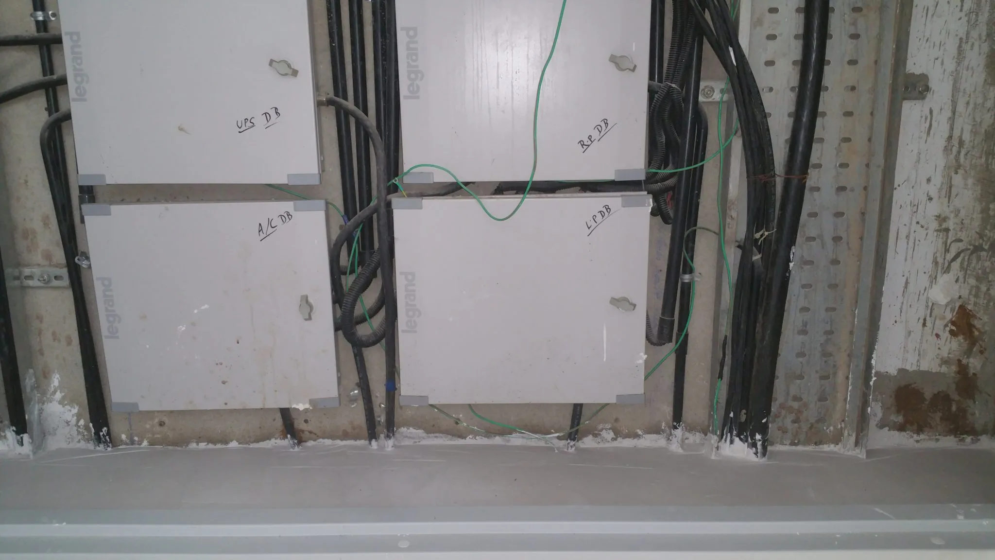 Flush new grain door in brick tone